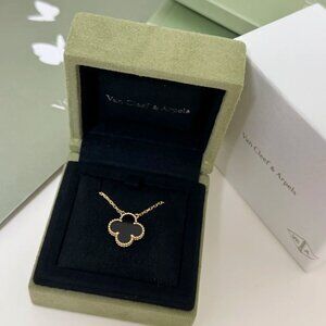 🥇Van Cleef & Arpels Vintage Alhambra Au750 Necklace🥇